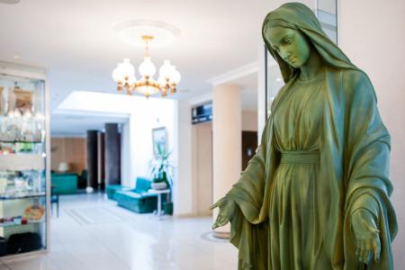 Vierge Marie Hotel lourdes