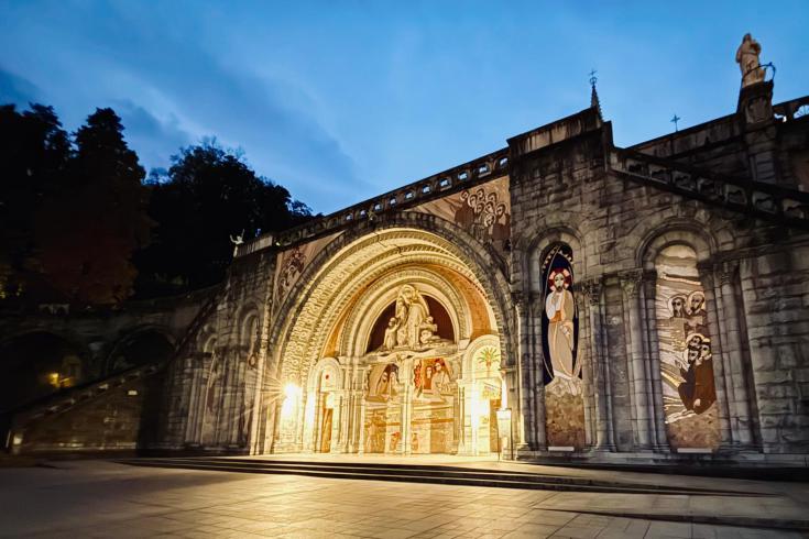 
				Vivez le Jubilé 2025 à Lourdes à l’Hôtel Christ Roi