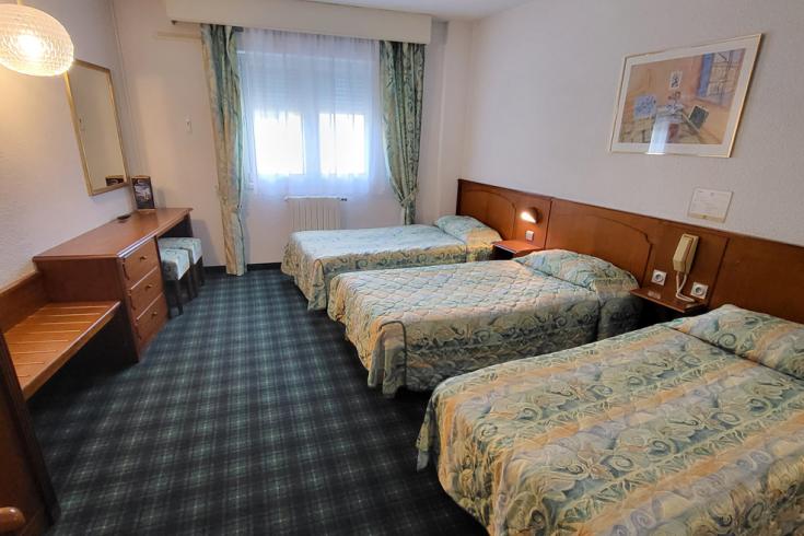Triple room Hotel Christ Roi 4 stars Lourdes